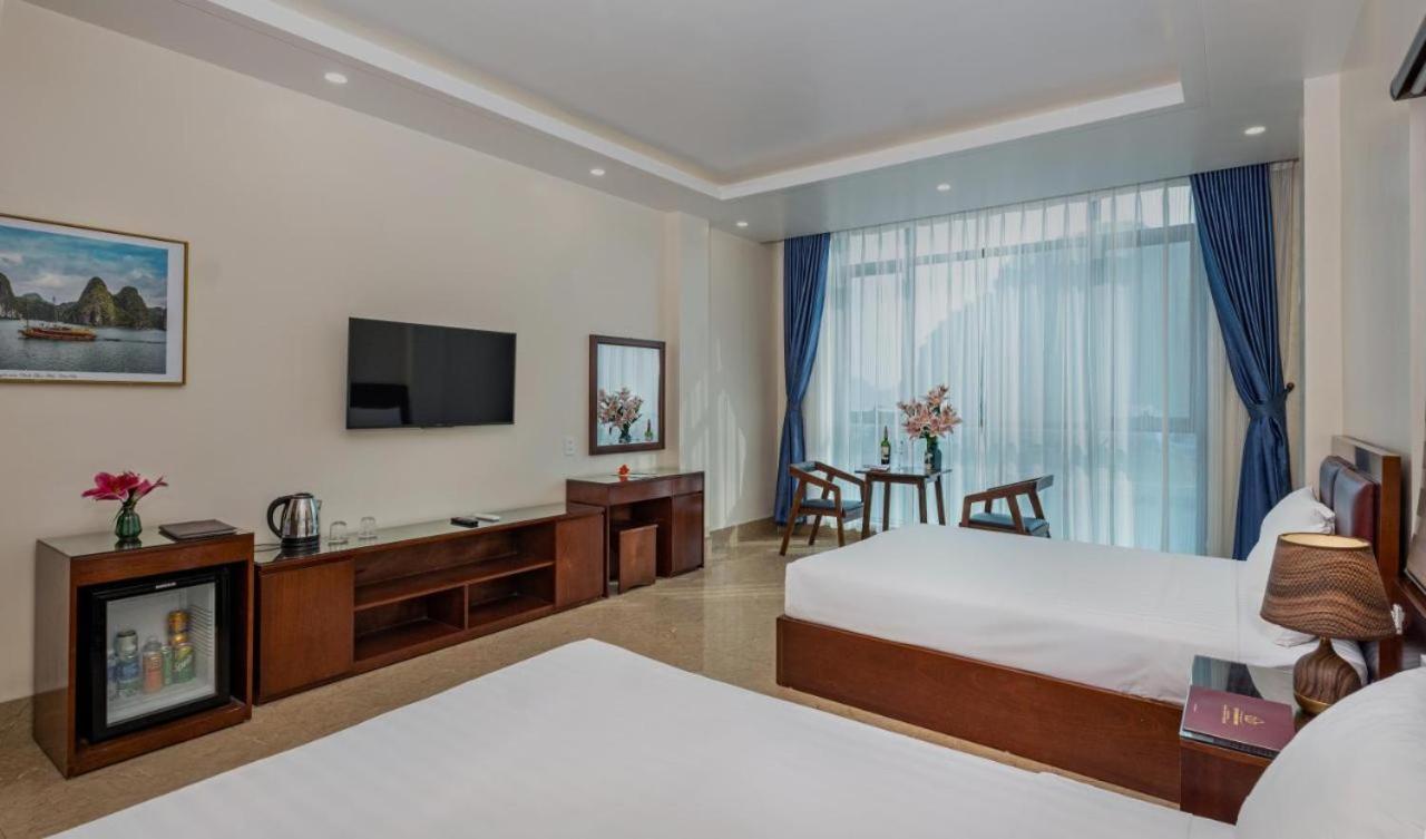 Aroma Cat Ba Sea View Hotel Chan Chau Exterior photo