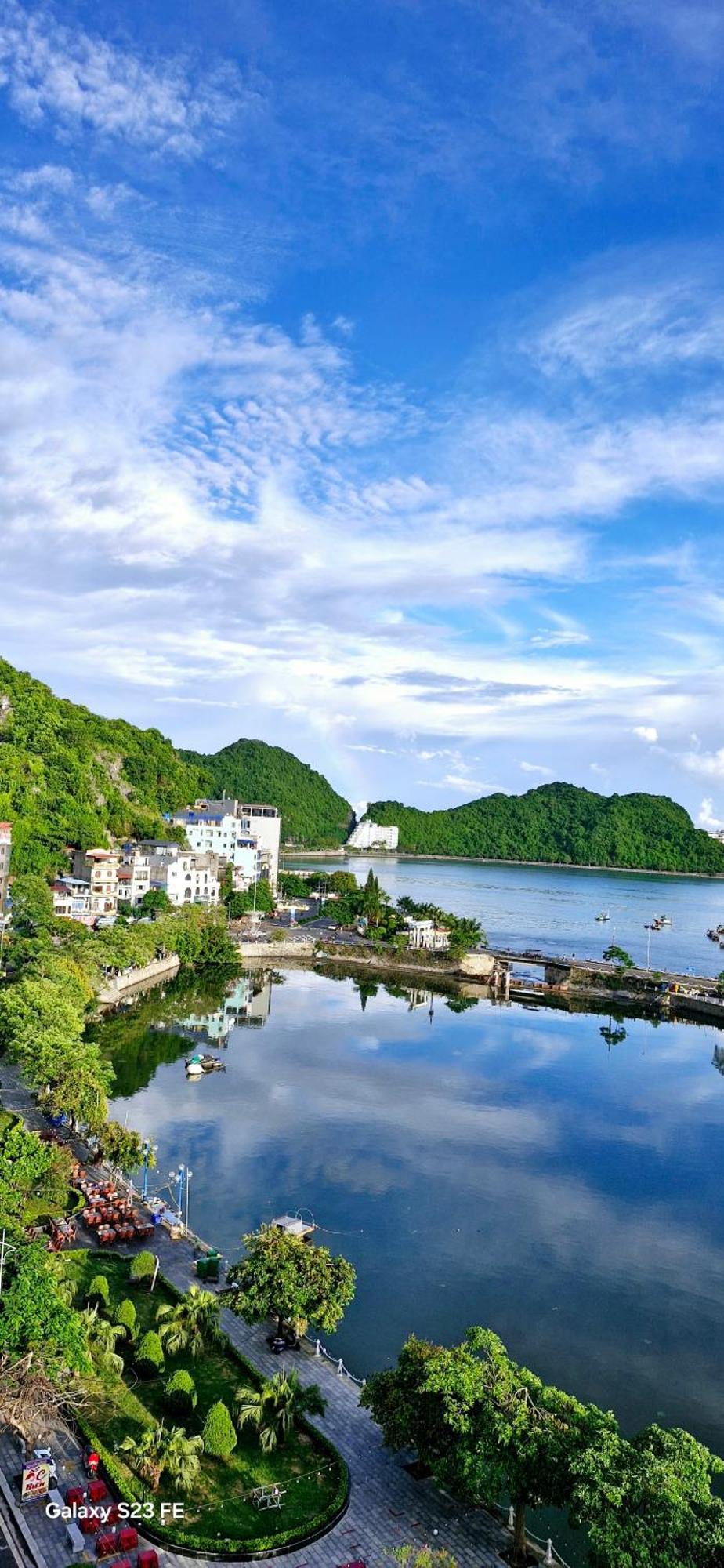 Aroma Cat Ba Sea View Hotel Chan Chau Exterior photo